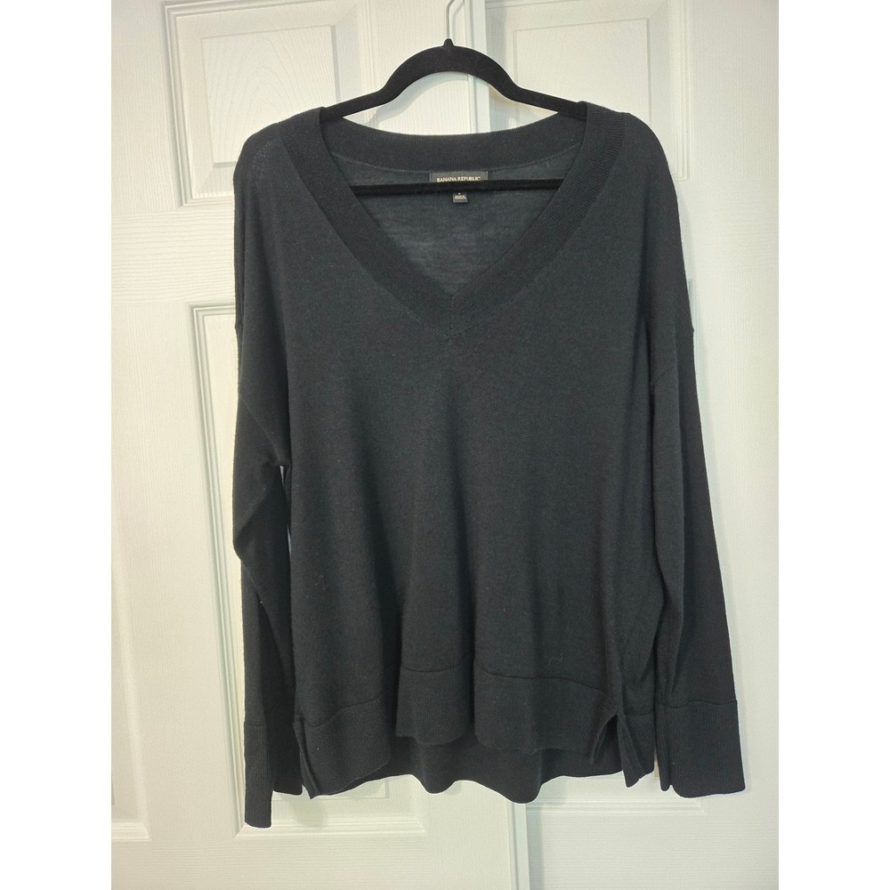 Banana Republic Black 100% Merino‎ Wool V-Neck Sweater Womens Large Slit Hem